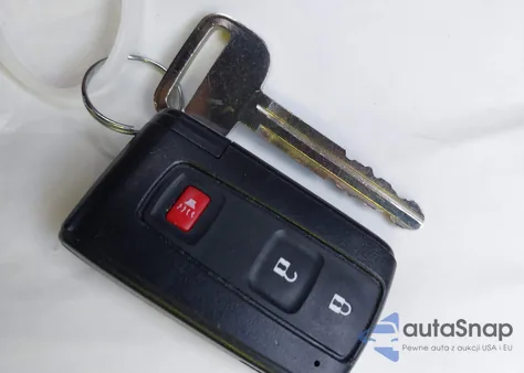 2005 Toyota Prius из США, поврежденный, VIN JTDKB20U553003175